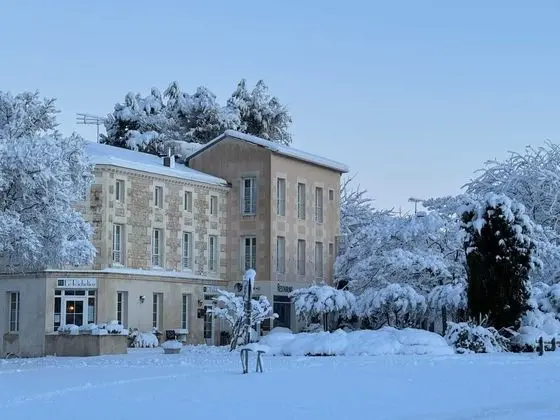 Hôtel Le Richelieu - Dış Mekan