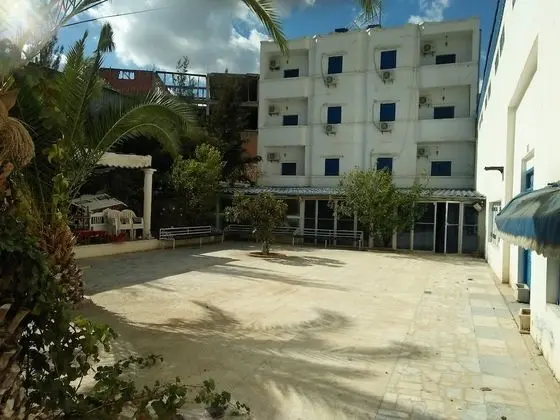 Hôtel le V. Rocher