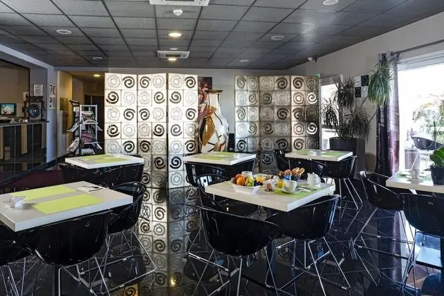 Hôtel Le Ya'Tis - Yerinde Yemek