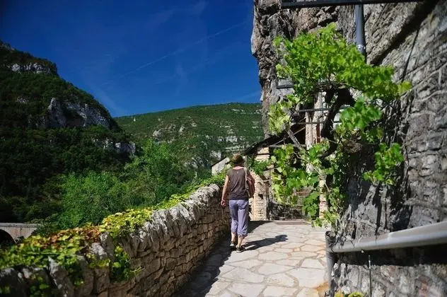 Hôtel Les Bateliers - Dış Mekan