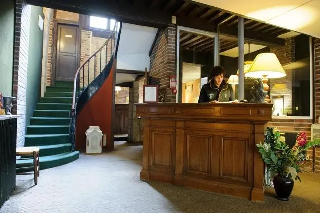 Hôtel Les Chevaliers - Lobi