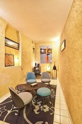 Hôtel Les Deux Magots - Lobi
