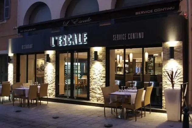 Hôtel L'Escale Coté Port - Yerinde Yemek