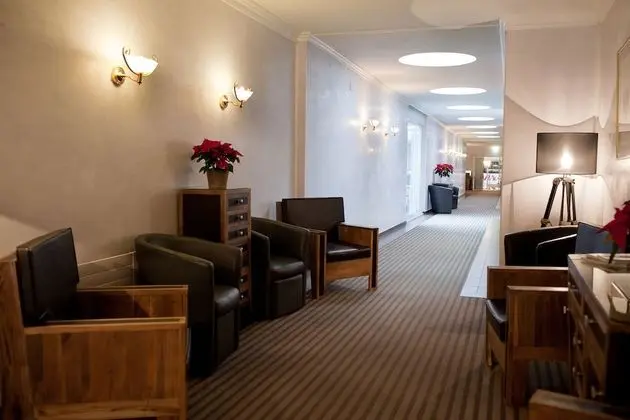 Hôtel Longchamp - İç Mekan