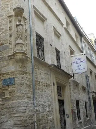 Hôtel Médieval - Dış Mekan