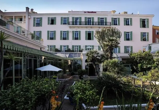 Hôtel Menton Le Vendôme - Dış Mekan