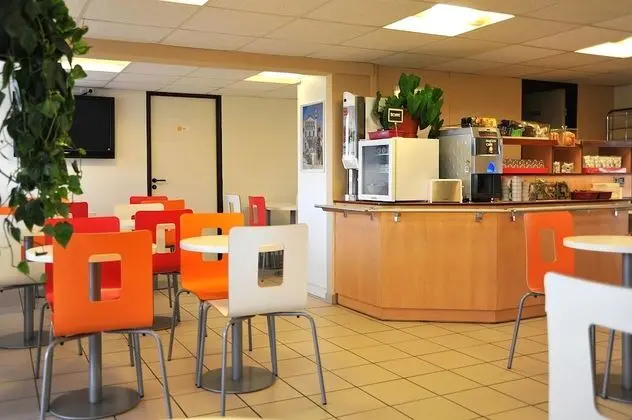 Hôtel Première Classe Belfort - Yerinde Yemek
