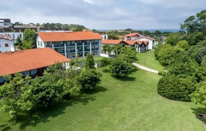 Hôtel Prestige Odalys Erromardie - Dış Mekan