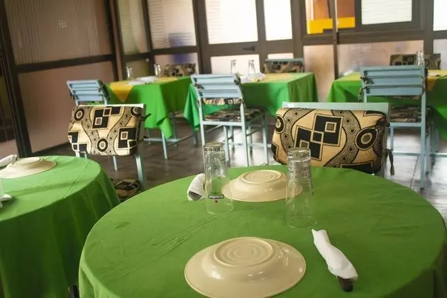 Hôtel Résidence SAM - Yerinde Yemek