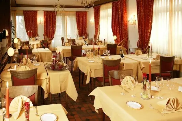 Hôtel-Restaurant DAHM - Yerinde Yemek