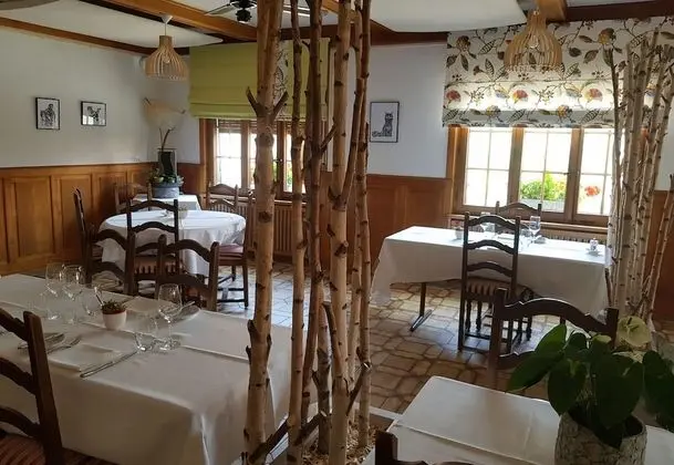 Hôtel Restaurant Le Gruyerien - Yerinde Yemek