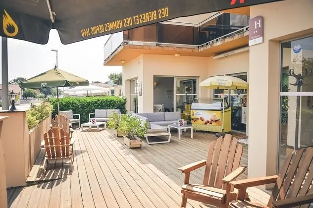 Hôtel Restaurant Le Plaisance - Dış Mekan