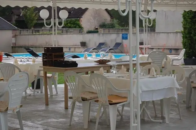 Hôtel Restaurant Le Prieuré - Yerinde Yemek