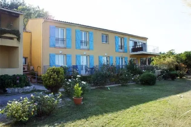 Hôtel Restaurant Les Cavalets - Dış Mekan