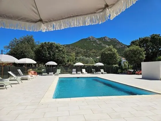 Hôtel & Restaurant Les Mouettes - Havuz