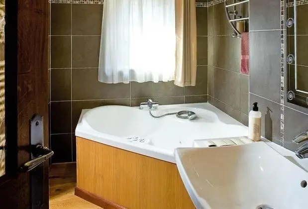 Hôtel Restaurant Les Remparts - Banyo Özellikleri