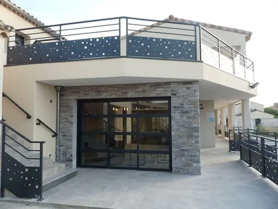 Hôtel Restaurant L'Horloge Gourmande - Dış Mekan