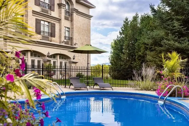 Hôtel Vallea Bromont - Havuz