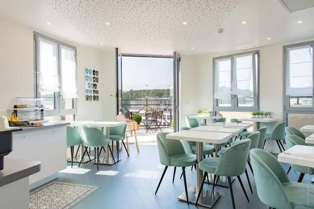 Hôtel Versailles Chantiers - Yerinde Yemek