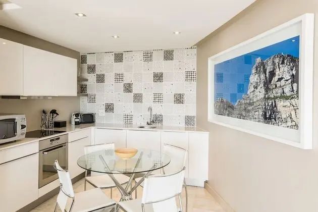 Houghton View 13 Luxury Apartments - Mutfak