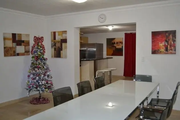 House for 12 - Oda Düzeni