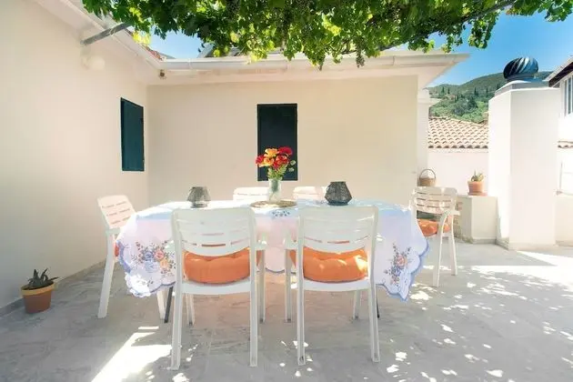House 1910 by Zante Plaza - Yerinde Yemek