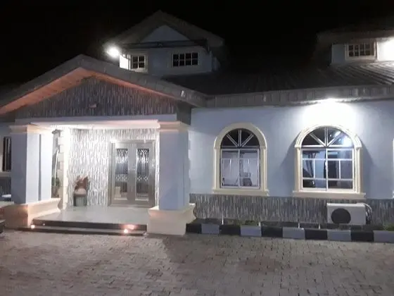 House 3 Guest House