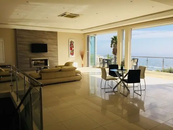 House Havana Camps Bay - Lobi