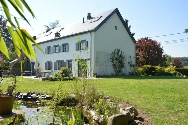House With Large Garden Next to the Royal Castle of Ciergnon - Öne Çıkan Resim