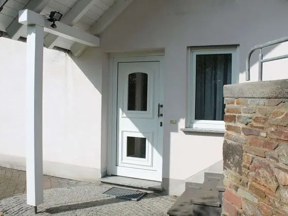House With Modern Interior and Garden in the Volcanic Eifel Near Deer and Game Park - Dış Mekan