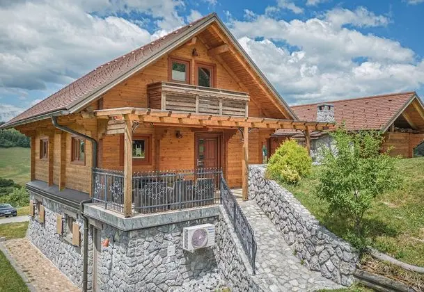 House Of Nature With Sauna And Tents