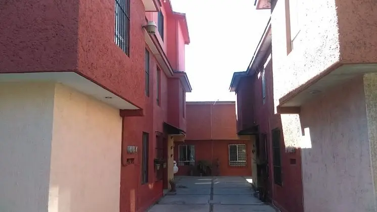 House Near the Center With Parking - Dış Mekan