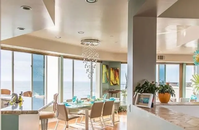House By The Ocean - Oda Düzeni
