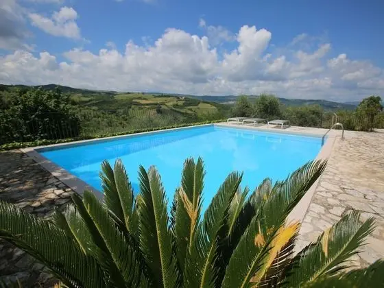 House With Pool, Garden and Wifi in Medieval Village, With Panoramic Views