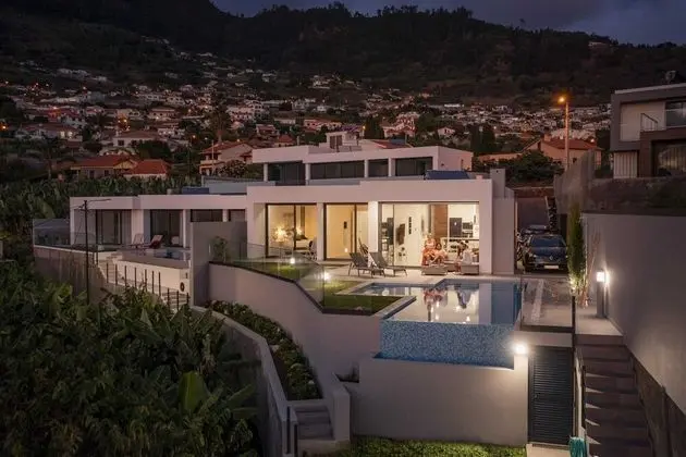 House With Pool and sea View, Pearl of Calheta - Dış Mekan