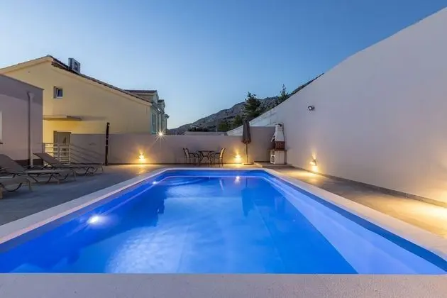 House With Private Pool Magdalena