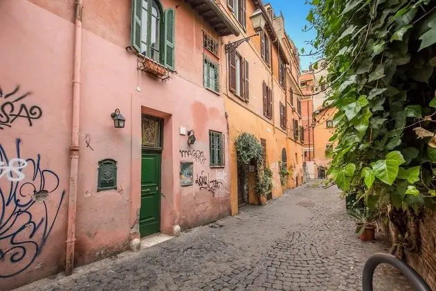 The House In Trastevere