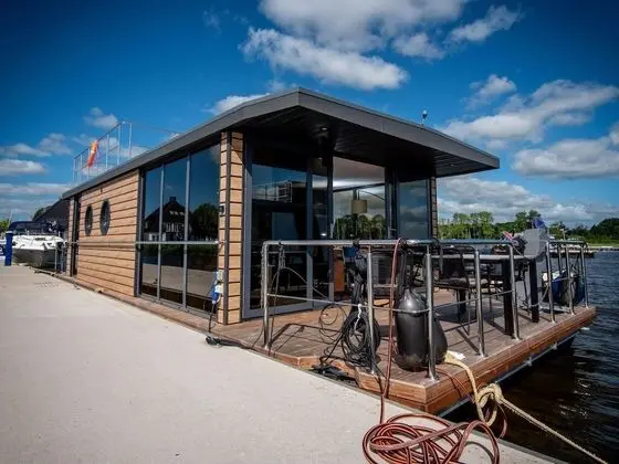Houseboat 'de Bintang': a Unique Accommodation With an Unobstructed View