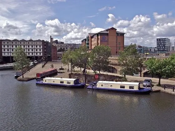 Houseboat Hotels - Hotel Boat - Öne Çıkan Resim