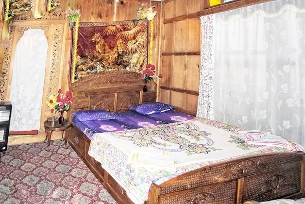 Houseboat Zaindari Palace - Oda