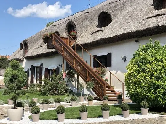 The Houses of History - anno 1830 - Dış Mekan