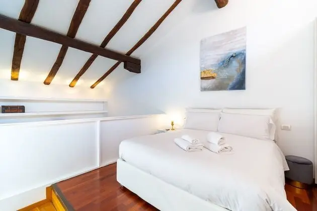 HouSmart San Mamolo 6