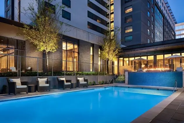 Houston Cityplace Marriott at Springwoods Village - Havuz