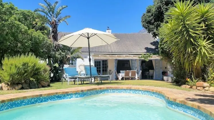 Hout Bay Beach Cottage - Havuz