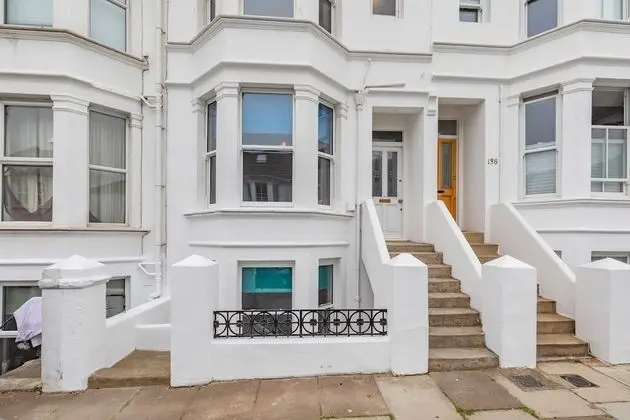 Hove Actually