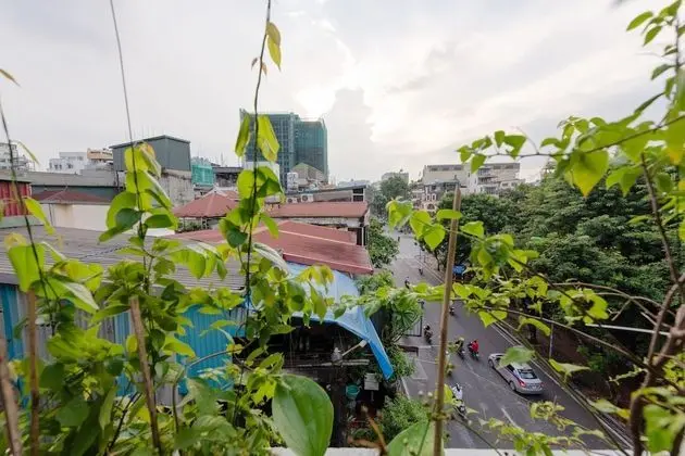 Hover House