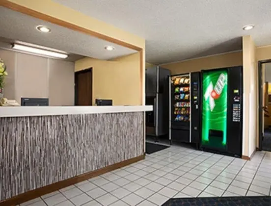 Howard Johnson Inn Fort Wayne