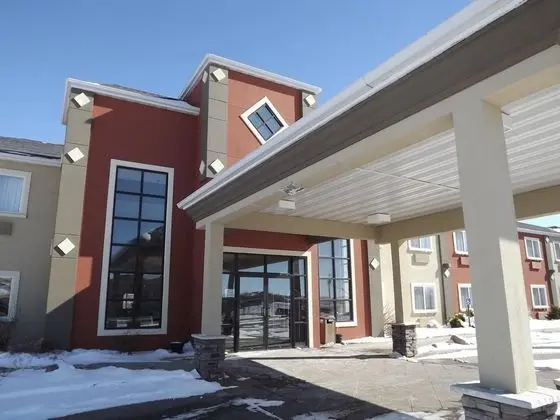 Howard Johnson Hotel & Suites by Wyndham Oacoma
