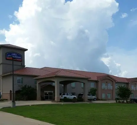 Howard Johnson by Wyndham Bunkie LA