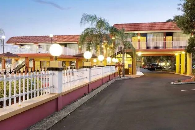 Howard Johnson by Wyndham Clearwater FL